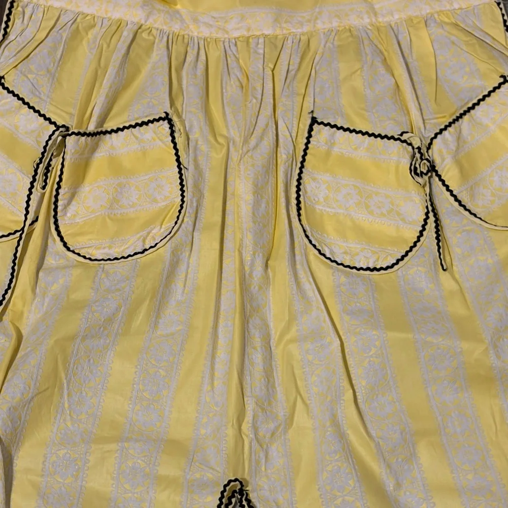 Women's Vintage Yellow/White Striped Hostess Waist Apron - Picture 7 of 8